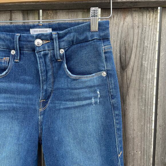 Good American • Good Legs Crop Blue376 - Picture 2 of 8